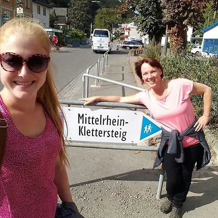 Apartment Moderne Mit Parkplatz In Boppard-buchenau Mit Terrasse, Eignem Eingang Und Garage Für Fahräder *